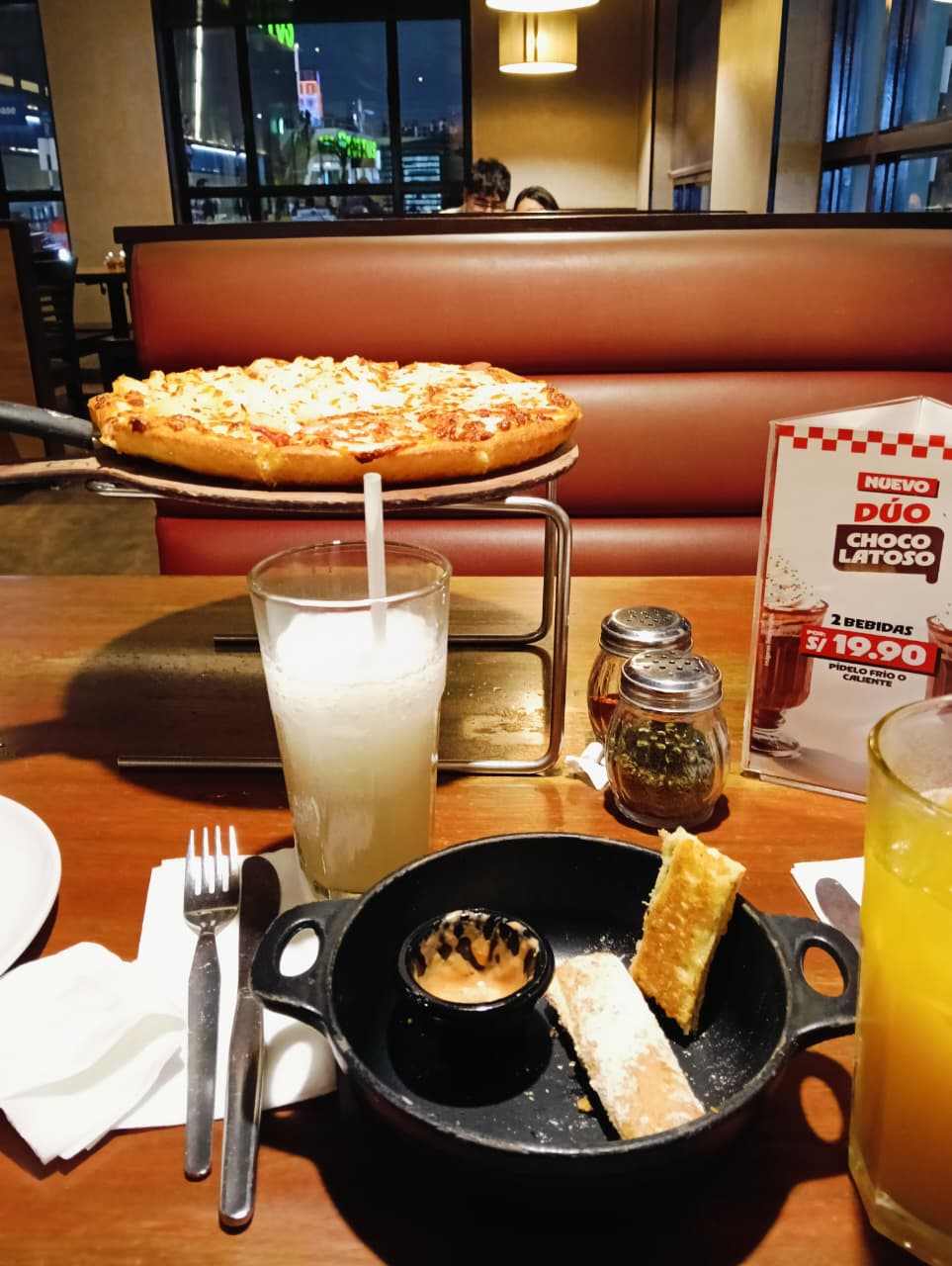 Nuestra mesa esa noche